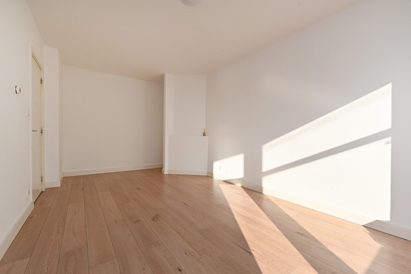Medium property photo - Velpsestraat 107, 2573 SG Den Haag
